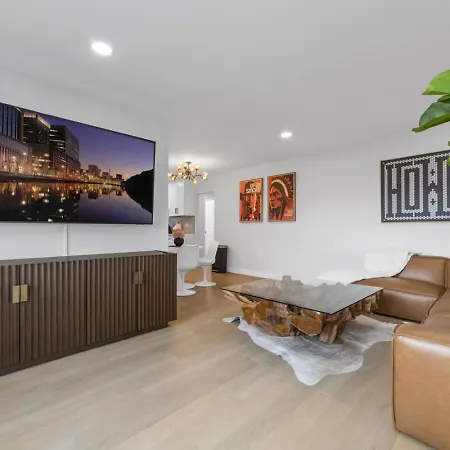 New 2Br, 1Ba, Outdoor Fireplace, Patio Lounge, Western Vibes, Smart Tvs, Ambient Lighting